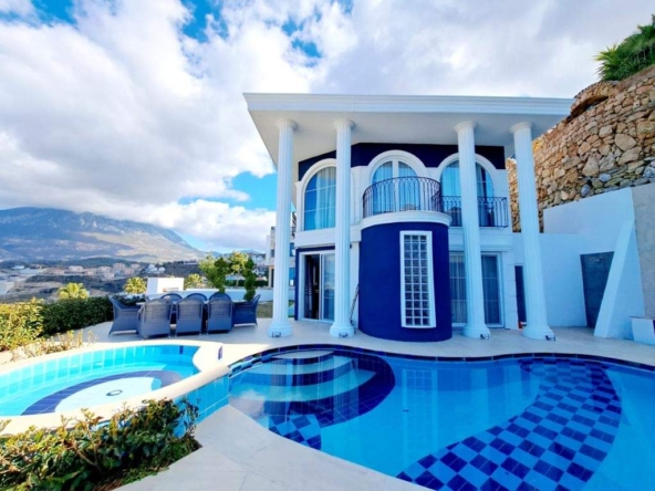 Luxury Villa in Alanya with Sea View