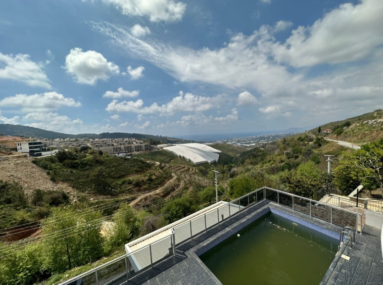 Villa with private pool in Kargicak