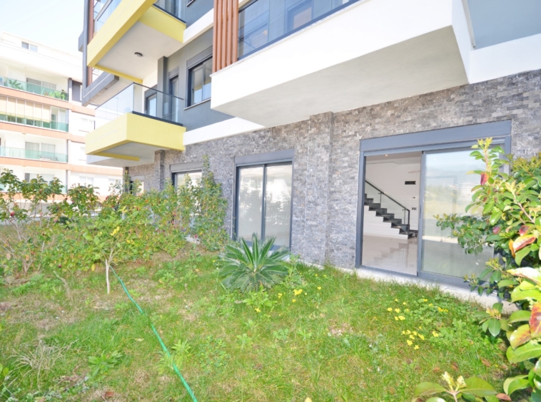 Garden duplex for sale in Kestel