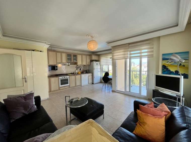 Apartment for sale in Güllerpinari