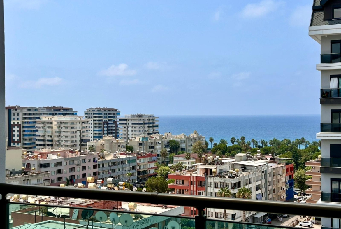 Sea view apartment in Mahmutlar