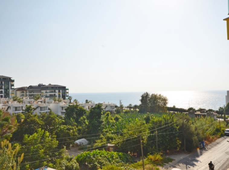 Kargıcak seafront apartment sale