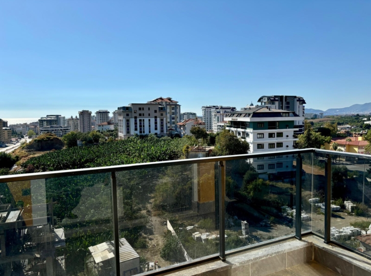 Mahmutlar corner apartment sale