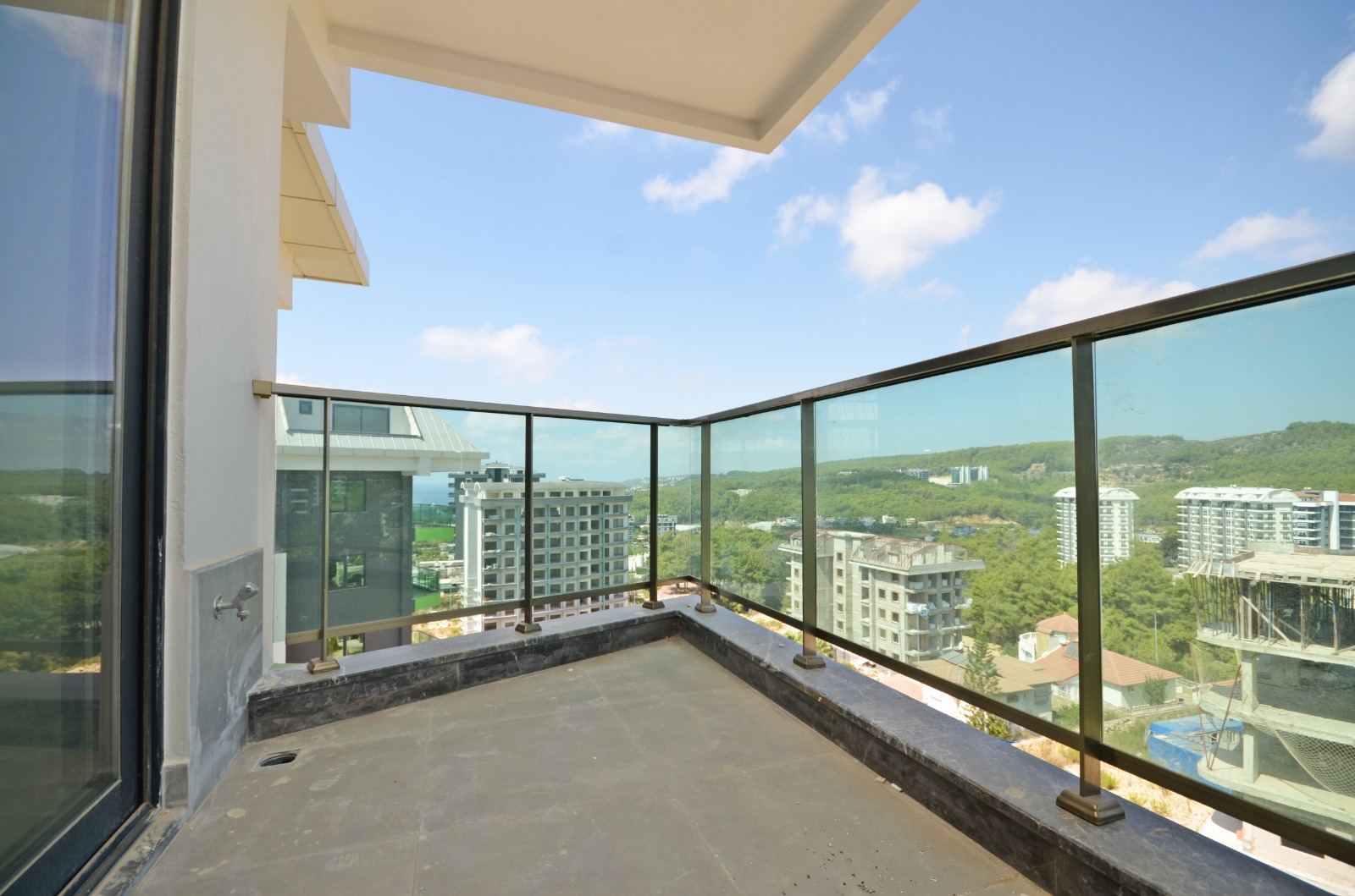 Avsallar penthouse coastal retreat