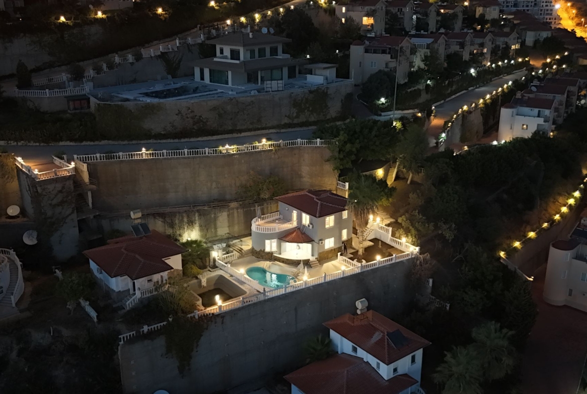 sea view villa for sale in Alanya