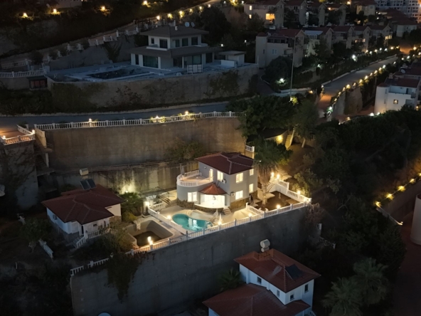 sea view villa for sale in Alanya