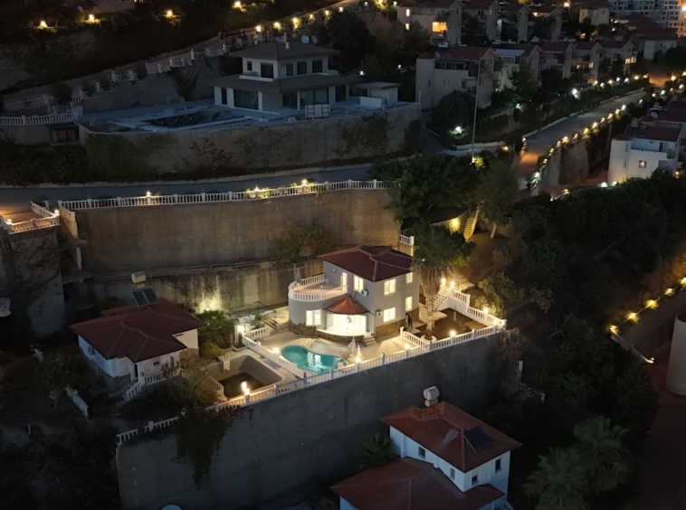 sea view villa for sale in Alanya