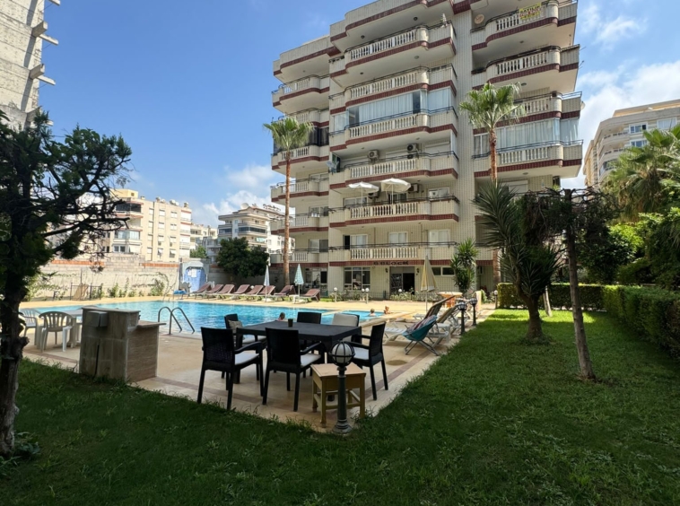 beachfront duplex for sale in Mahmutlar