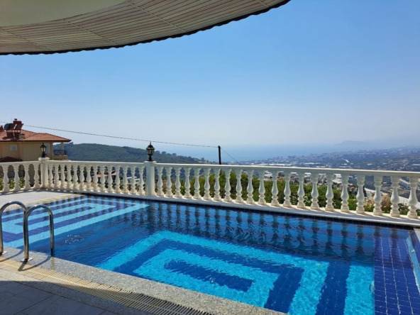 villa with private pool for sale in Kargicak