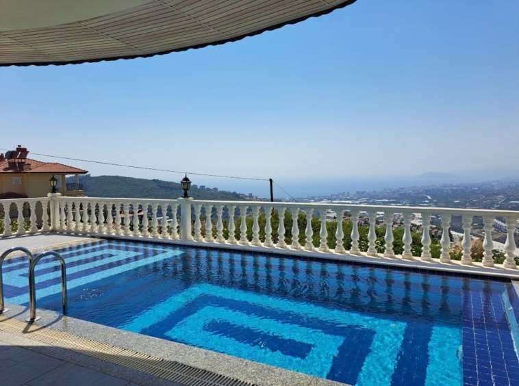 villa with private pool for sale in Kargicak